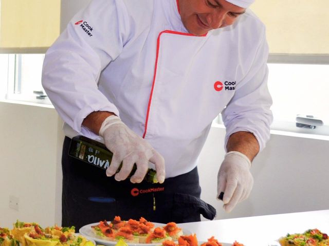 Cook Master busca cubrir un importante puesto de trabajo como Chef Ejecutivo